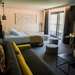 Hotel Abcd - Hotel-restaurant