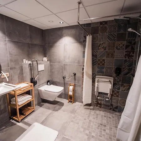 Hotel Abcd - Hotel-restaurant