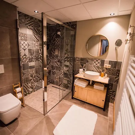 Hotel Abcd - Hotel-restaurant