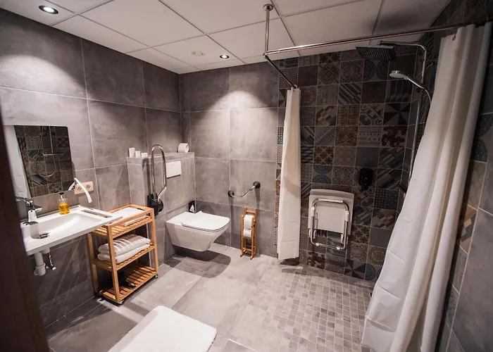 Hotel Abcd - Hotel-restaurant